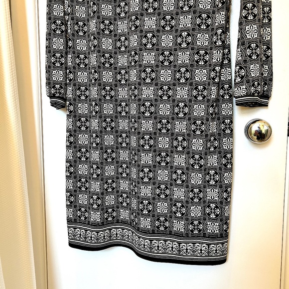 Max Studio Black & White dress - Picture 5 of 9